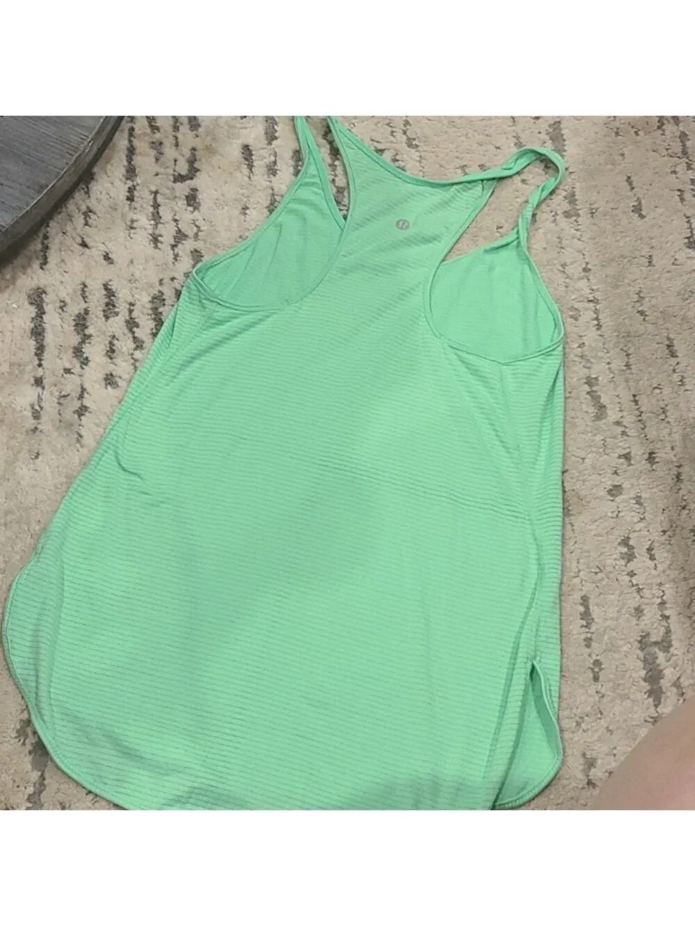lululemon athletica seriously light™